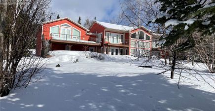 27 Lakeview Drive, Humber Valley, NL A2H0E1